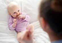 БРБОРЕЊЕТО Е ПОЧЕТОК НА ГОВОРОТ: Слушајте го, зборувајте му и насмевнете му се на бебето