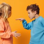 РИВАЛСТВО МЕЃУ БРАЌАТА И СЕСТРИТЕ: Во ретки случаи може да премине во насилство, кога едното дете физички го повредува другото редовно