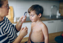 ПЕДИЈАТРИТЕ УКАЖУВААТ: Првите симптоми на овчи сипаници често поминуваат незабележани