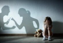 Што да не се зборува пред децата: Разговори што може да влијаат на нивното чувство за безбедност