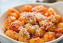 РЕЦЕПТ НА ДЕНОТ: Њоки со есенски бои – совршен вкус со четири „најздрави“ состојки