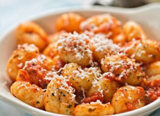 РЕЦЕПТ НА ДЕНОТ: Њоки со есенски бои – совршен вкус со четири „најздрави“ состојки