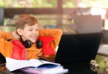 Како да израснеме отпорни деца во свет полн со предизвици