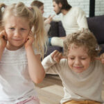 Што ако ви „излета“ пцовка пред детето? Стручњаците велат: Не паничете