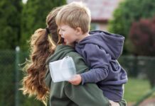 ДЕТСКИ ТАНТРУМИ: Седум фрази кои ги смируваат изливите на бес