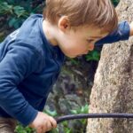 Зошто детската љубопитност е благослов — и покрај тоа што нè излудува со „пази“ и 46 прашања дневно