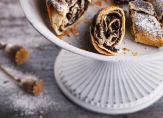 РЕЦЕПТ НА ДЕНОТ: Штрудла со ванила крем и мак