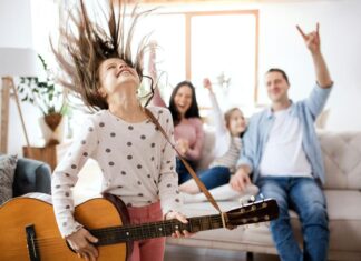 Моќта на музиката: Оваа активност ги прави децата посреќни и поемпатични