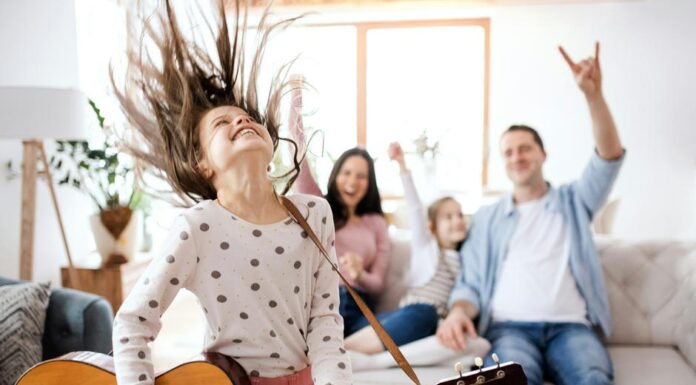 Моќта на музиката: Оваа активност ги прави децата посреќни и поемпатични