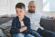 Кога детето не покажува почит: Четири знаци дека е време за нов пристап во воспитувањето