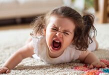 Ако вашето дете има излив на бес, можеби правите една од овие 5 чести грешки
