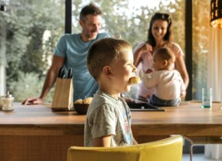 Најсреќните деца имаат родители кои ги прават овие 9 работи секое утро
