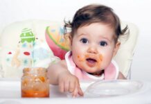 ПРВИТЕ ГОДИНИ СЕ НАЈВАЖНИ: Храна што треба да се избегнува кај бебиња и мали деца