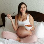 БРЕМЕНИ СТЕ И САКАТЕ ДА ЈАДЕТЕ СЛАНИНА: Научниците сугерираат дека чувството на мирис на сланина уште во матката може да биде причина за дебелина во зрелата возраст