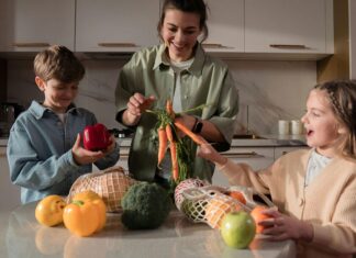 Што правеле нашите родители правилно? 10 навики што им користат на децата и денес