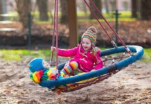 Колку студено е „препремногу студено“ за прошетка со бебиња и деца?