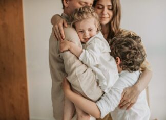 КАКО ДА СЕ ПОВРЗЕТЕ СО ДЕТЕТО: Едноставни навики за секојдневна близина