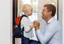 Колку пофалби им требаат на децата? Стручњаците велат – дури 100 до 460 дневно