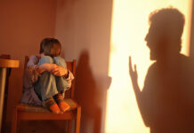 Гласно, но мудро: Како да се контролира бесот пред децата