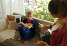 Колку строгото родителство остава трага врз детето?