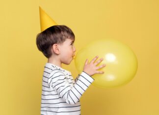 ХЕЛИУМОТ МОЖЕ ДА БИДЕ МНОГУ ОПАСЕН: Не им дозволувајте на децата да го вдишуваат, колку и да е забавно, апелира докторка