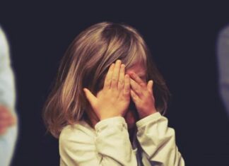 7 работи што тивко ја рушат детската самодоверба