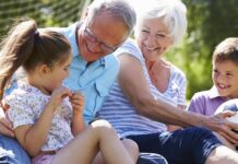 ИСТРАЖУВАЊЕ: Чувањето внуци е добро за мозокот