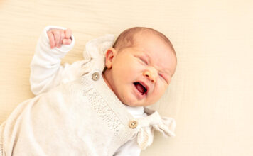 Нормални, но збунувачки појави кај бебињата што често ги плашат родителите