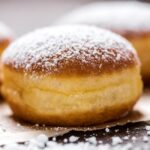 РЕЦЕПТ НА ДЕНОТ: Најубави воздушести и меки крофни