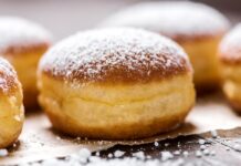 РЕЦЕПТ НА ДЕНОТ: Најубави воздушести и меки крофни