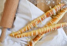 РЕЦЕПТ НА ДЕНОТ: Домашни солени стапчиња