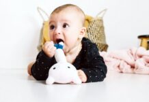 НЕНАДЕЈНА КАШЛИЦА ИЛИ ГУШЕЊЕ: Како да препознаете дали детето проголтало нешто?