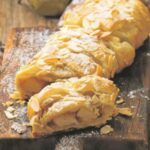 РЕЦЕПТ НА ДЕНОТ: Штрудла со круши и тајна состојка