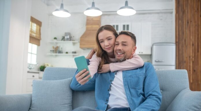 Четири важни лекции што татковците им ги пренесуваат на своите ќерки