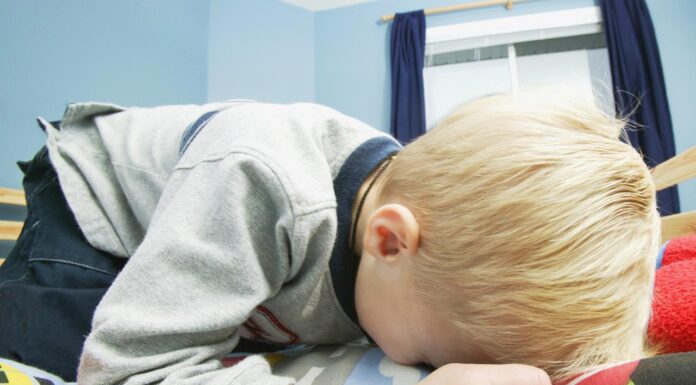 Како да ги научиме децата достоинствено да победуваат – и уште поважно, да прифаќаат пораз