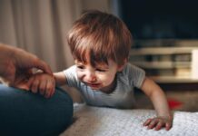 Зошто детето ве слуша – но не сака? Грешка што ја прават многу родители