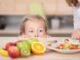 Колку навистина треба да јаде детето? На што треба да внимава секој родител