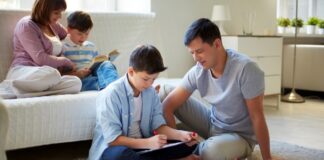 Седум знаци кои откриваат дека можеби сте „хеликоптер-родител“