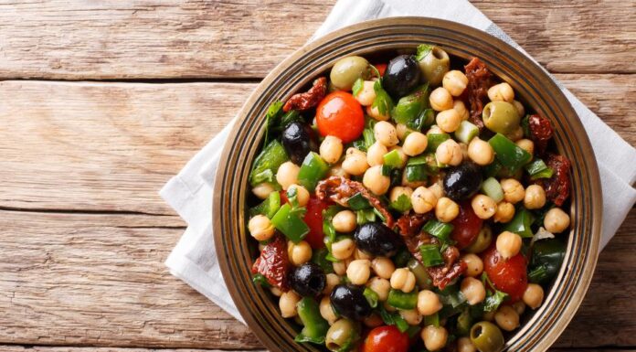 РЕЦЕПТ НА ДЕНОТ: Идеална салата за нутиртивно богат оброк