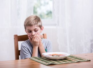 Сè повеќе момчиња се соочуваат со нарушувања во исхраната – симптоми што родителите не смеат да ги игнорираат