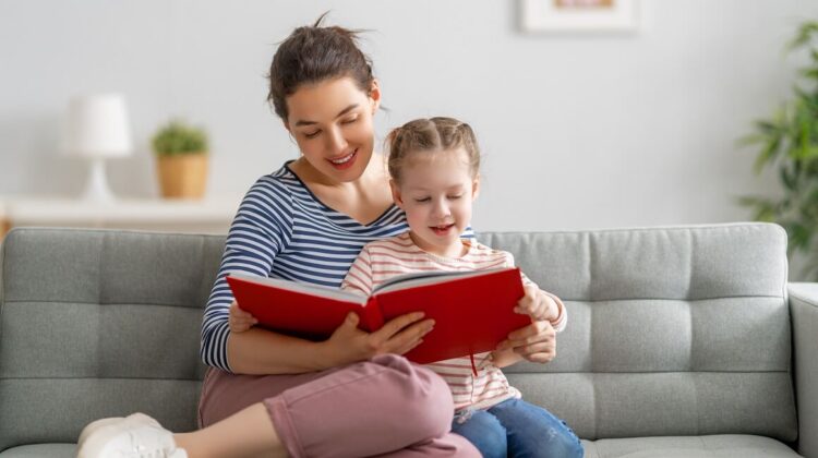 Како да воспитате самоуверено дете: 6 клучни вештини што ги препорачуваат експертите