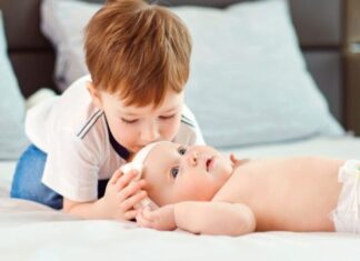 Рано лажење кај децата: Аларм или доказ за напреден развој?