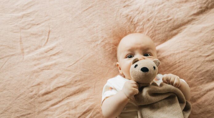 10 прекрасни детски имиња кои имаат латински корени