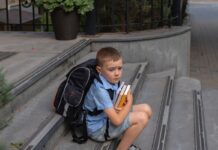 Психолозите предупредуваат: Овие родителски грешки може несвесно да создадат насилно дете
