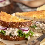 РЕЦЕПТ НА ДЕНОТ: Највкусен туна сендвич