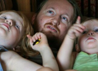 (НЕ)СОВРШЕНО РОДИТЕЛСТВО: Проверете дали вашето дете се чувствува сигурно со вас